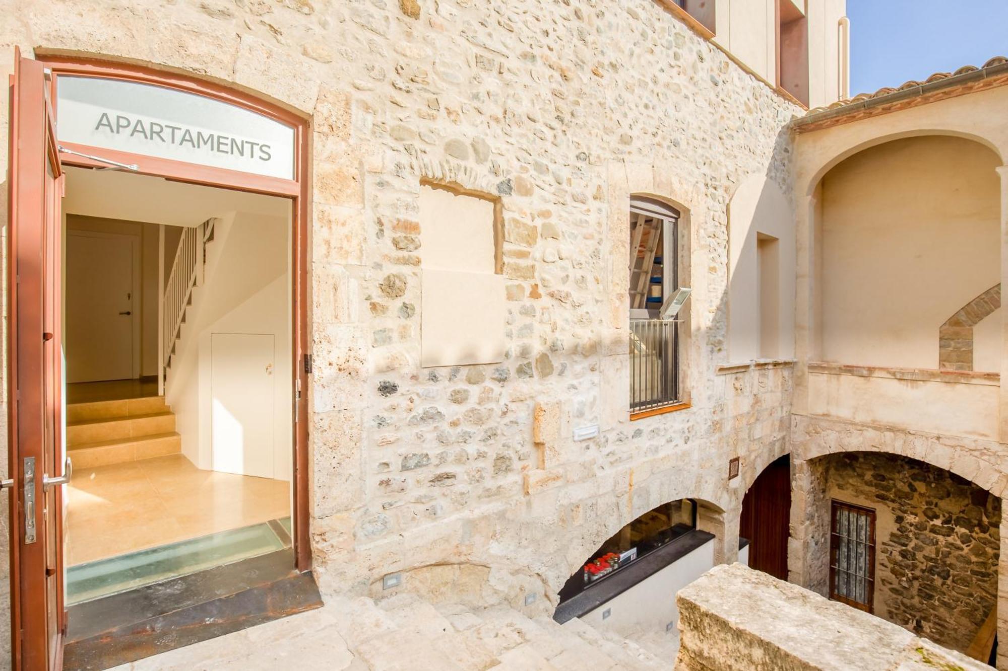 Can Cintet 1 Apartamento En La Plaza De Besalu Besalú Exterior foto